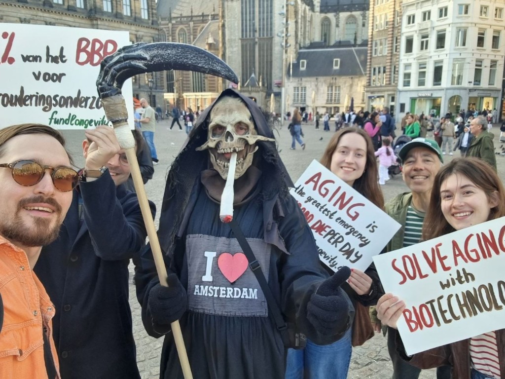Fund Longevity rally, Dam Square, Amsterdam