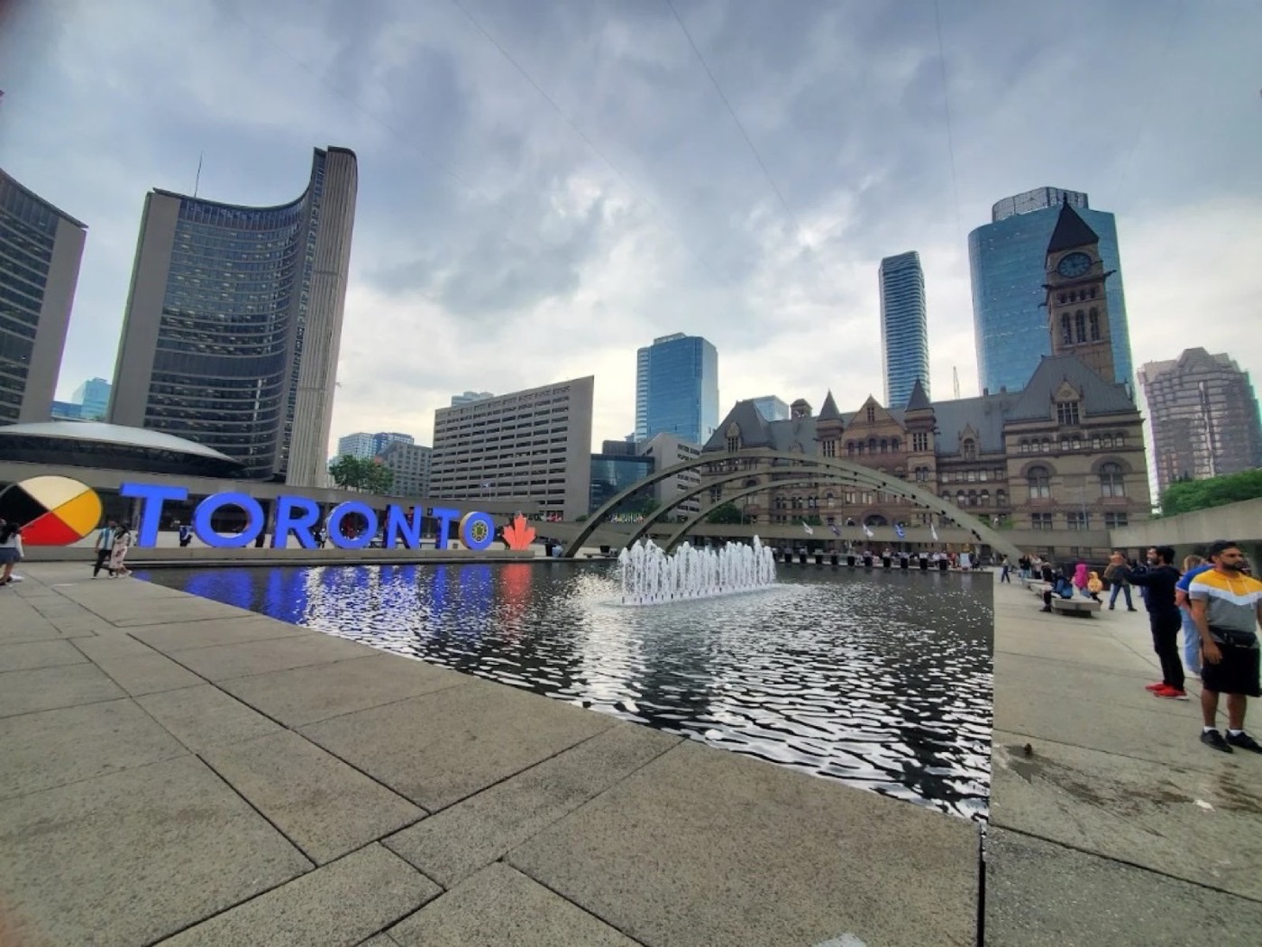 Nathan Phillips Square, Toronto